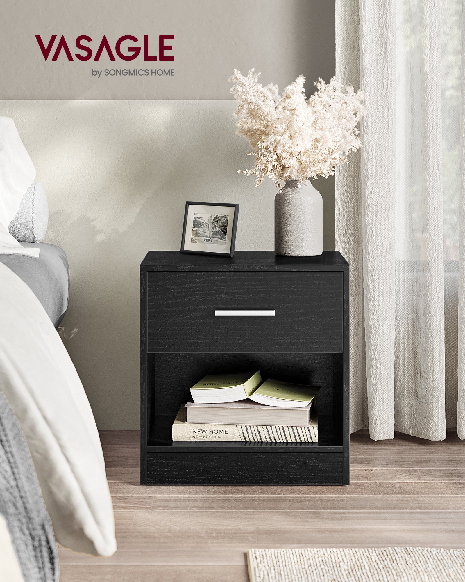LET619T56 — bedroom setting
